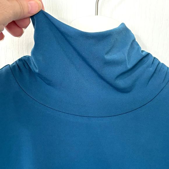 Alfani Wms Mock Neck Teal Blue Jersey Knit Top Size M Layering Minimalist Career - Picture 4 of 7